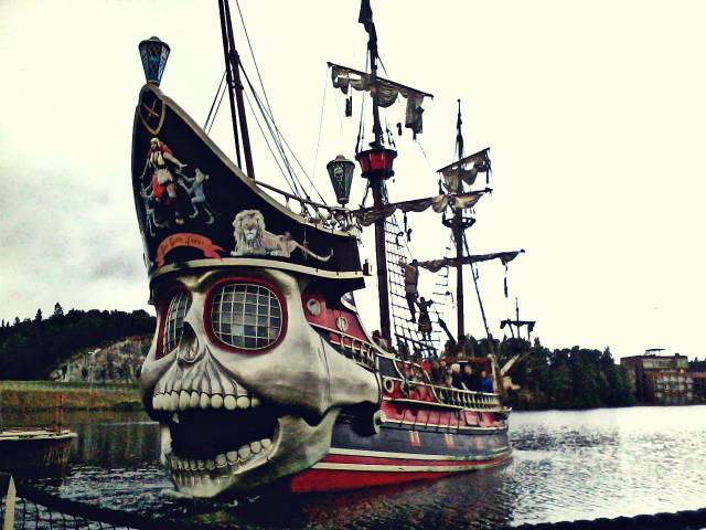●【画像】海賊船は、ここまでやるべき！？